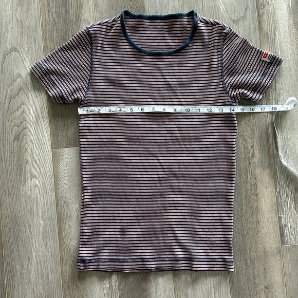 Vintage Levi’s Authentic Jeanswear Tee - Picture 2 of 6